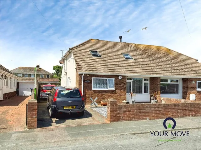 Violet Avenue, Ramsgate, CT12, photo 1