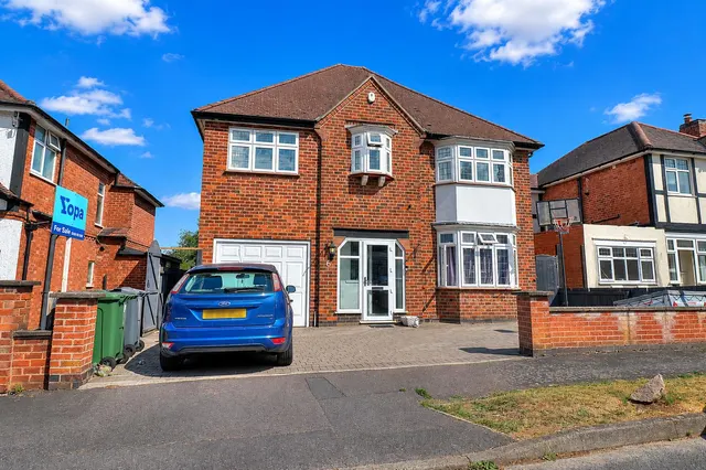 Cedar Avenue, Birstall, LE4, photo 1