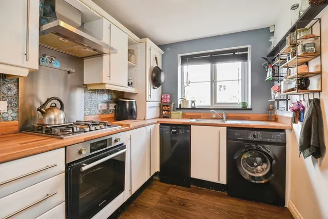 Blenheim Road South, Middlesbrough, TS4, photo 2