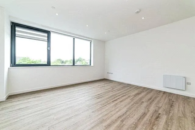 1 bedroom property, Normandy House, Basingstoke, RG21