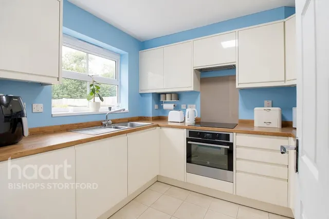 The Hedgerows, Bishop's Stortford, CM23, photo 3