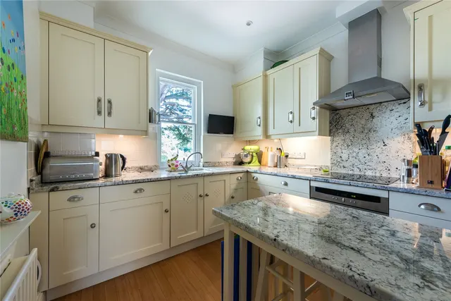 London Road, Dorking, RH5, photo 3