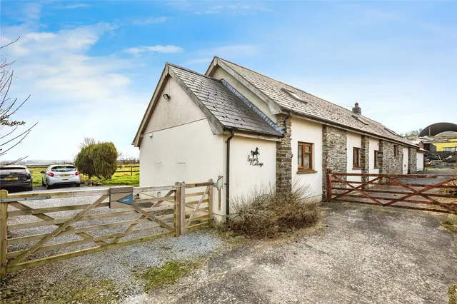 Velindre, Llandysul, SA44, photo 1