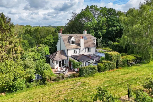 Spout Lane, Brenchley, Tonbridge, Kent, TN12 7AP, photo 1
