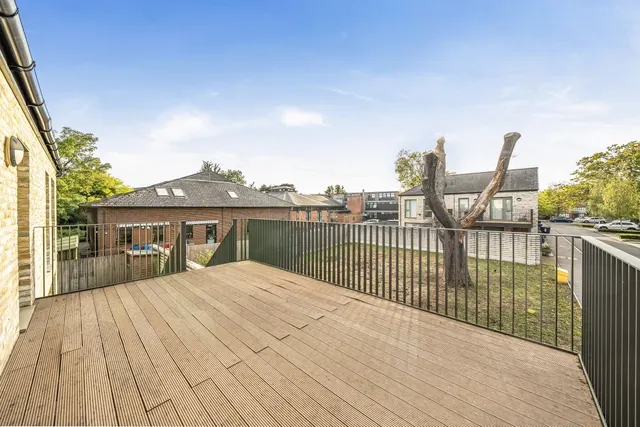 Farnsworth Drive, Edgware, HA8, photo 3