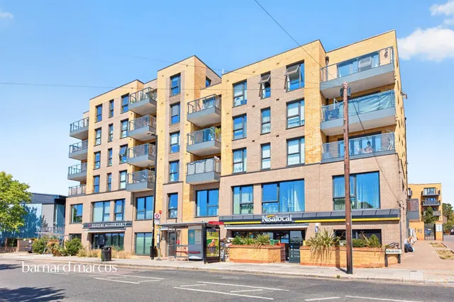 Rowland Road, London, photo 1