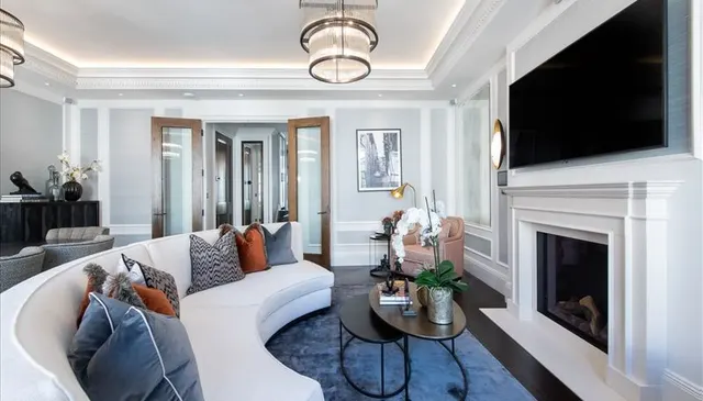 Photo 2 — Prince Of Wales Terrace, Kensington, London, W8