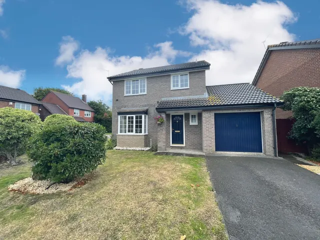 Foxfield Avenue, Bradley Stoke, BRISTOL, photo 1