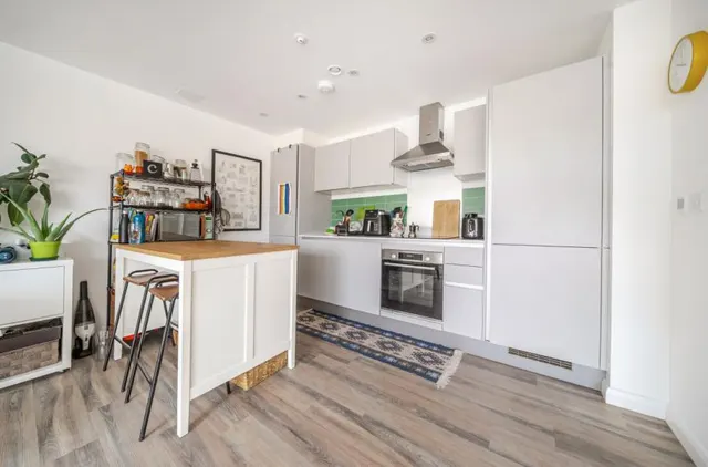 Doyle Road, London, SE25, photo 2