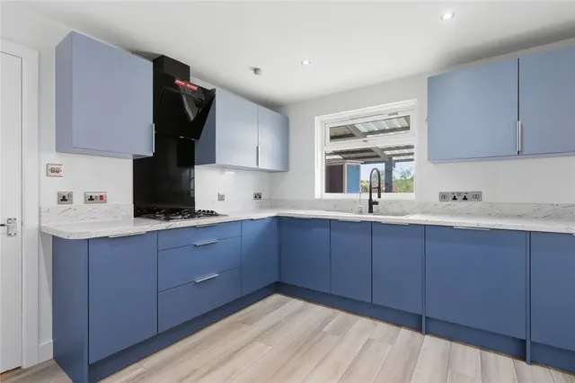 Photo 3 — Devine Grove, Newmains, North Lanarkshire, ML2