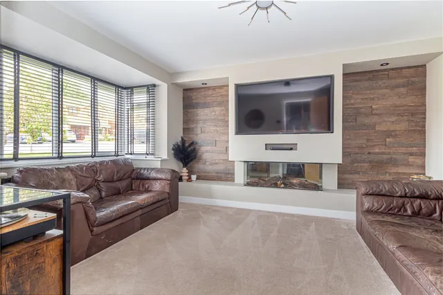 Photo 2 — Blackstitch Lane Webheath, Redditch, Worcestershire, B97 5TE