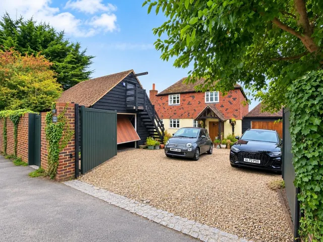 Old Watling Street, Rochester, photo 1