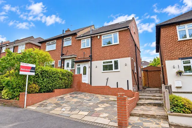 St. Johns Road, Romford, RM5, photo 1