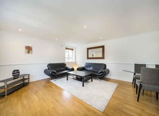 Photo 2 — West Hill, Putney, SW15