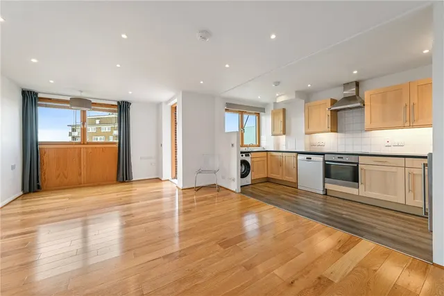 Donnington Road, London, NW10, photo 1