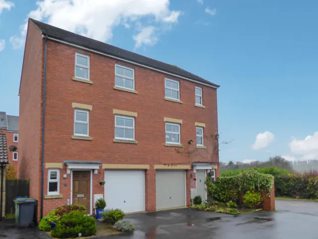 Staverton, Trowbridge, photo 1