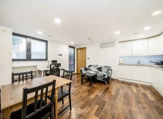 Hatton Row, St. John's Wood, NW8, photo 3