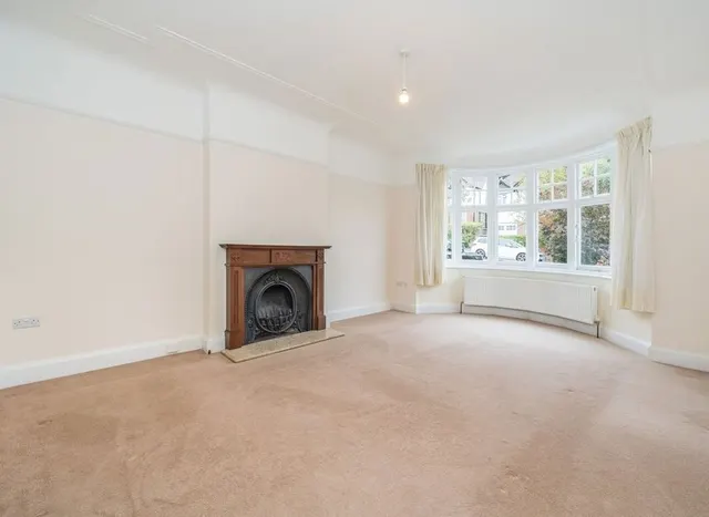 Photo 2 — Wood Vale, Muswell Hill, N10