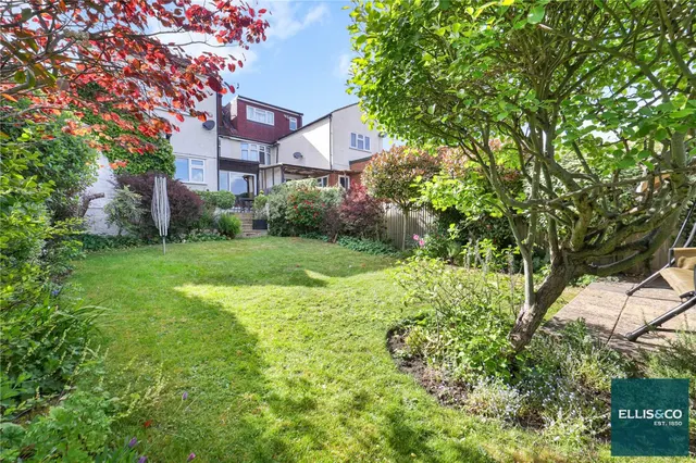 Tenterden Drive, Hendon, NW4, photo 2