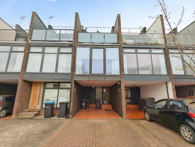 Harcourt Drive, Harrogate, photo 1