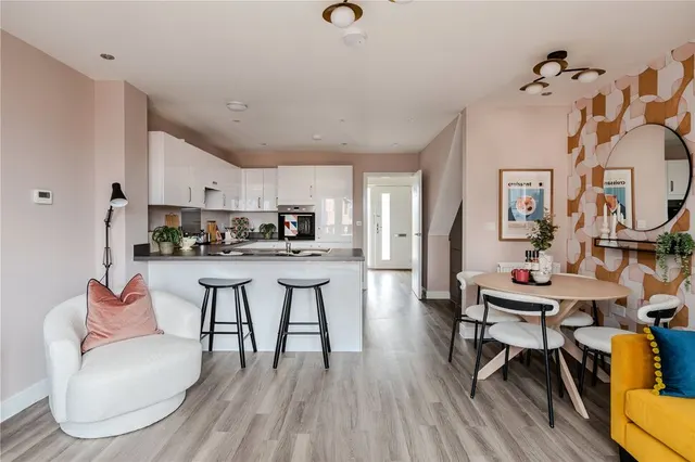 Minterne Avenue, Borden, ME10, photo 3