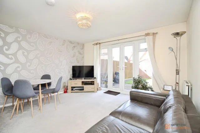 Oaklands Way, Earl Shilton, LE9, photo 2