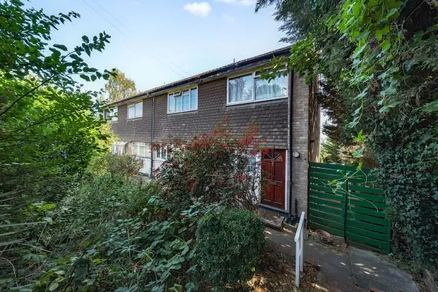 Wise Lane, London, NW7, photo 1