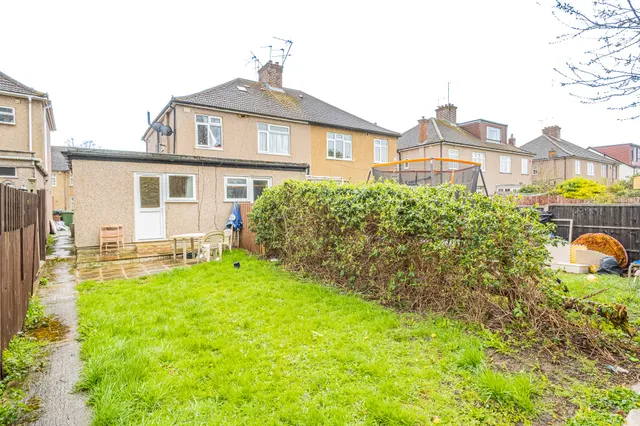 Pinner Park Avenue, Harrow, HA2, photo 3