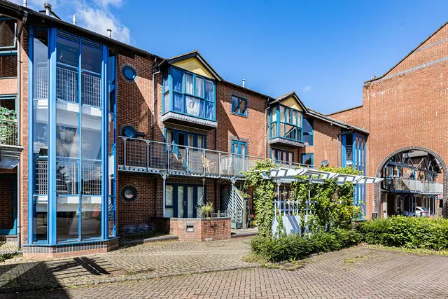 Alfredston Place, Wantage, photo 1