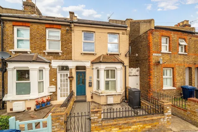 Felix Road, W13, photo 1
