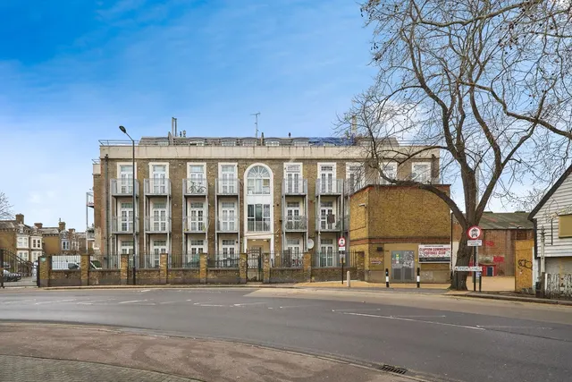 Upton Lane, London, E7, photo 1