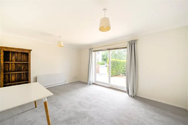 St James Road, Surbiton, KT6, photo 2