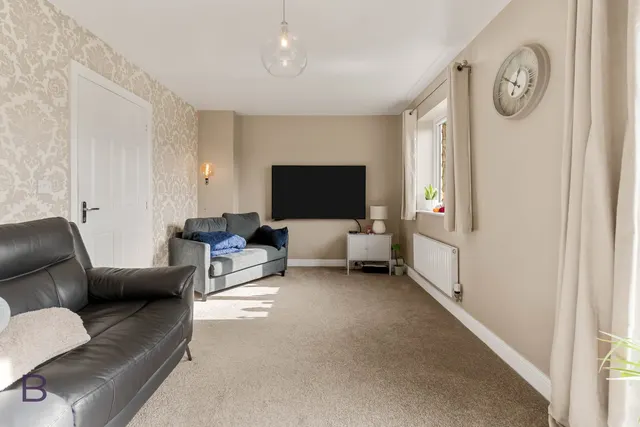 Woodsley Fold, Thornton, BD13, photo 2