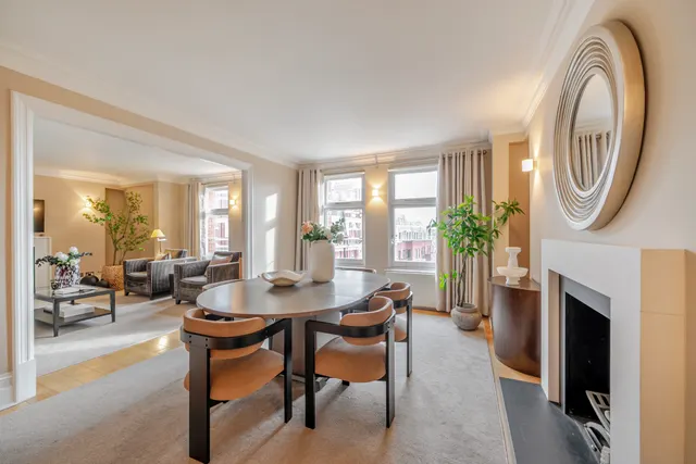 Photo 3 — Iverna Court, London, W8