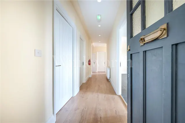 Vivian Avenue, London, NW4, photo 1
