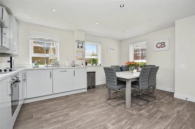 Davy Avenue, Micklefield, LS25, photo 1