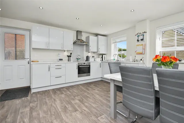 Davy Avenue, Micklefield, LS25, photo 2