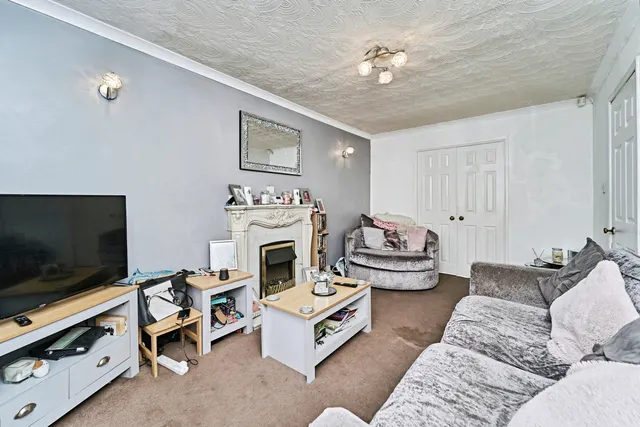 Photo 2 — Henn Drive, Tipton