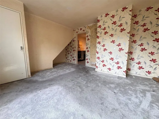 Photo 3 — Vale Close, STOCKPORT, Cheshire, SK7