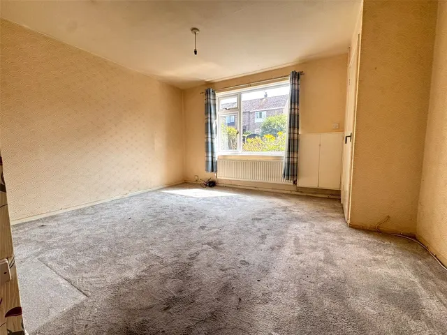 Photo 2 — Vale Close, STOCKPORT, Cheshire, SK7