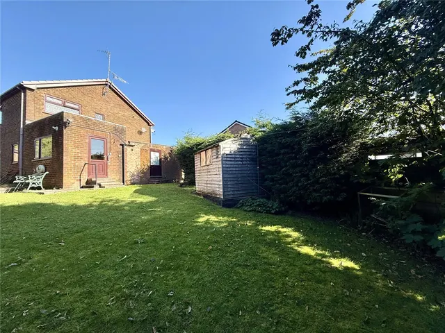 Elmwood Drive, Royton, OL2, photo 2