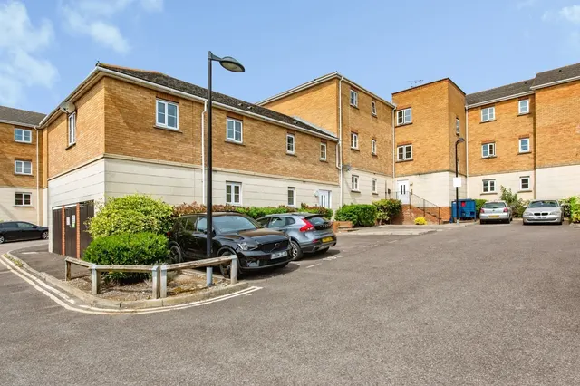 Ambleside, Purfleet-on-Thames, RM19, photo 1