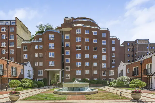 1 bedroom flat — St Johns Wood Road, NW8 8QJ