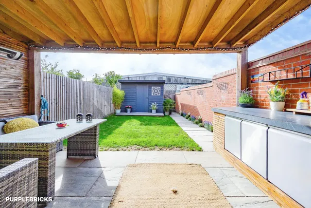 Lakeside Avenue, Kings Langley, WD4, photo 3