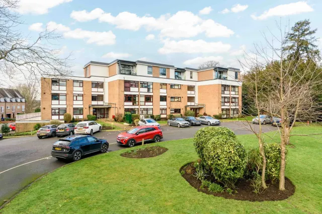 Beechcroft Manor, Weybridge, KT13 9NY, photo 1