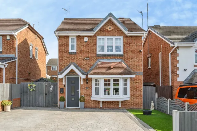 Cranwell Court, Goldthorpe, S63, photo 1