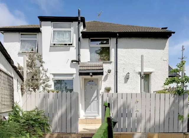 Park Road, Hendon, NW4, photo 1