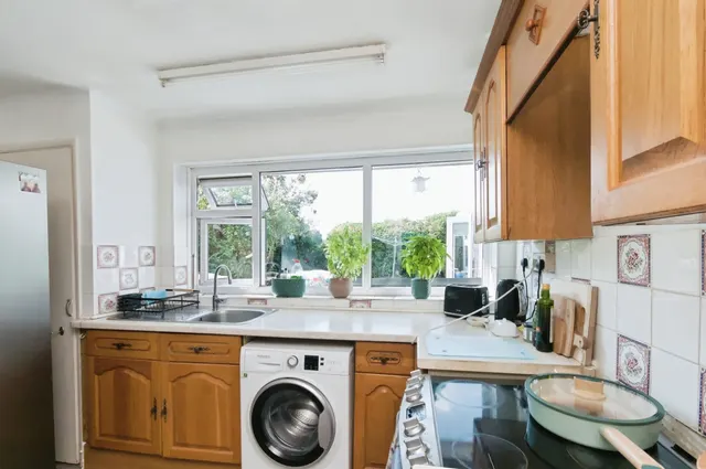 Photo 3 — Willow Drive, Polegate