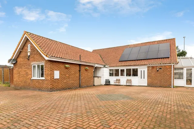 High Street, Hucknall, NG15, photo 1