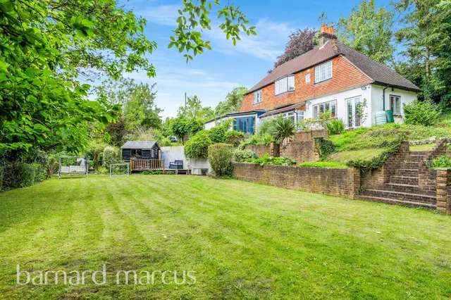 Shepherds Hill, Merstham, Redhill, photo 1
